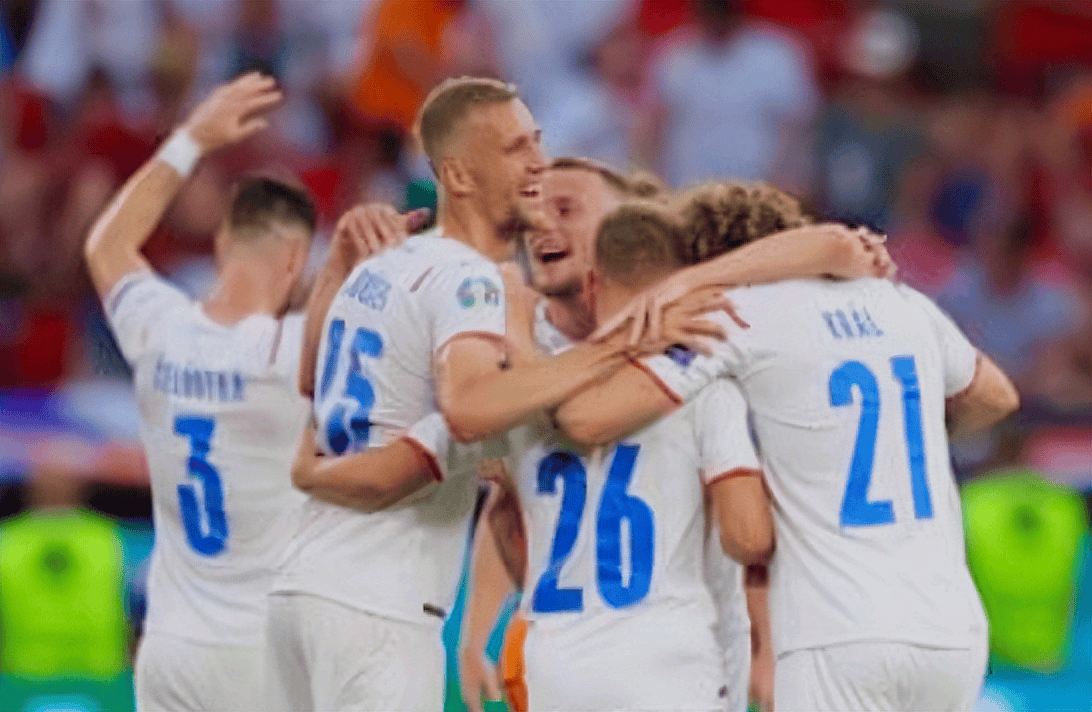 冰岛队被匈牙利击溃,小组赛苦不堪言 冰岛队被匈牙利击溃,小组赛苦不堪言