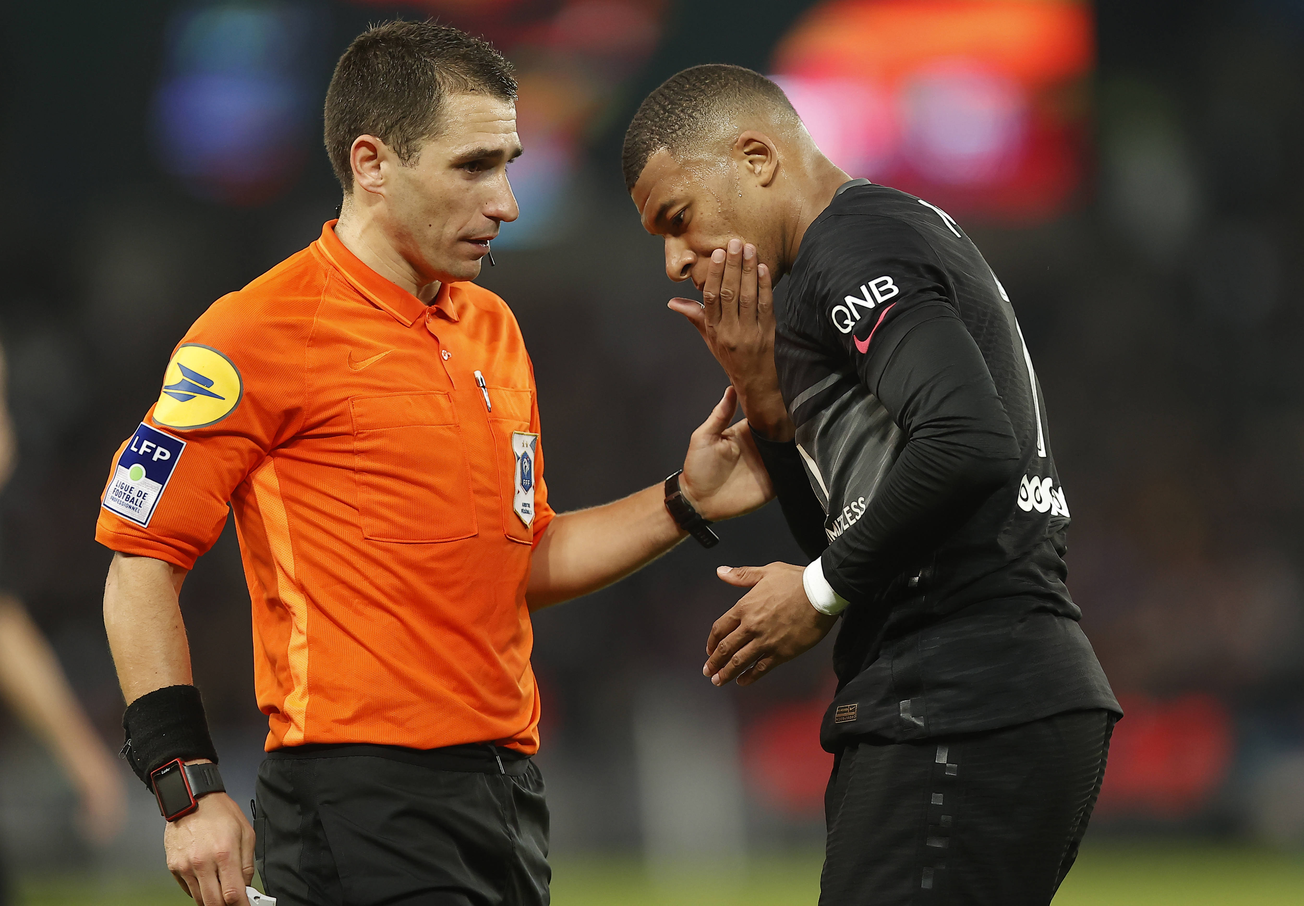 巴黎FC落败,昂热晋级法国足球联赛半决赛 巴黎FC落败,昂热晋级法国足球联赛半决赛