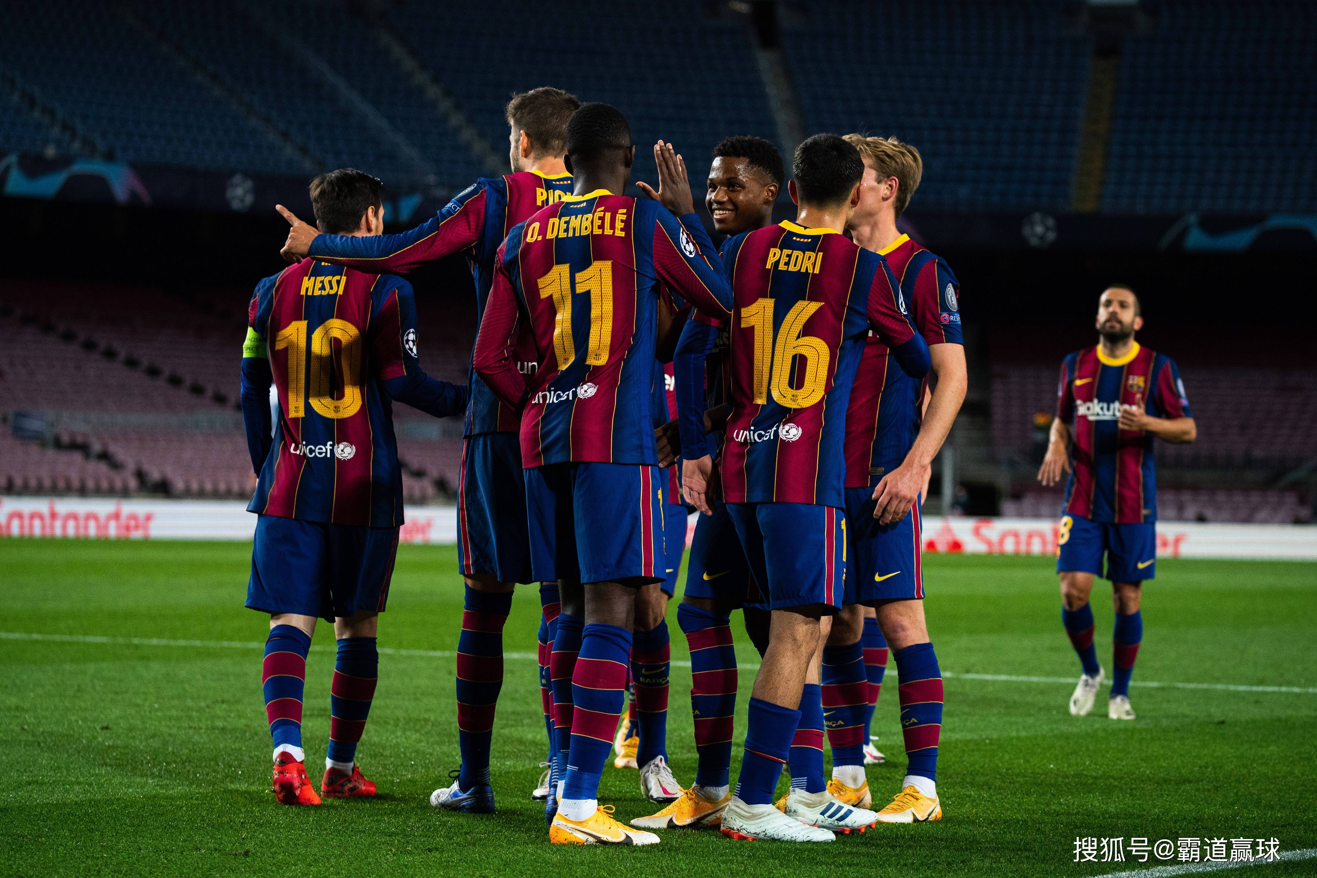 开云体育-瓦伦西亚客场遭遇失败，保持低迷状态