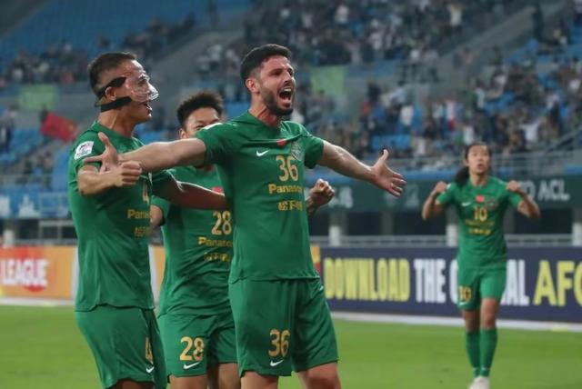 小组赛告捷,球队锁定晋级资格 小组赛告捷,球队锁定晋级资格