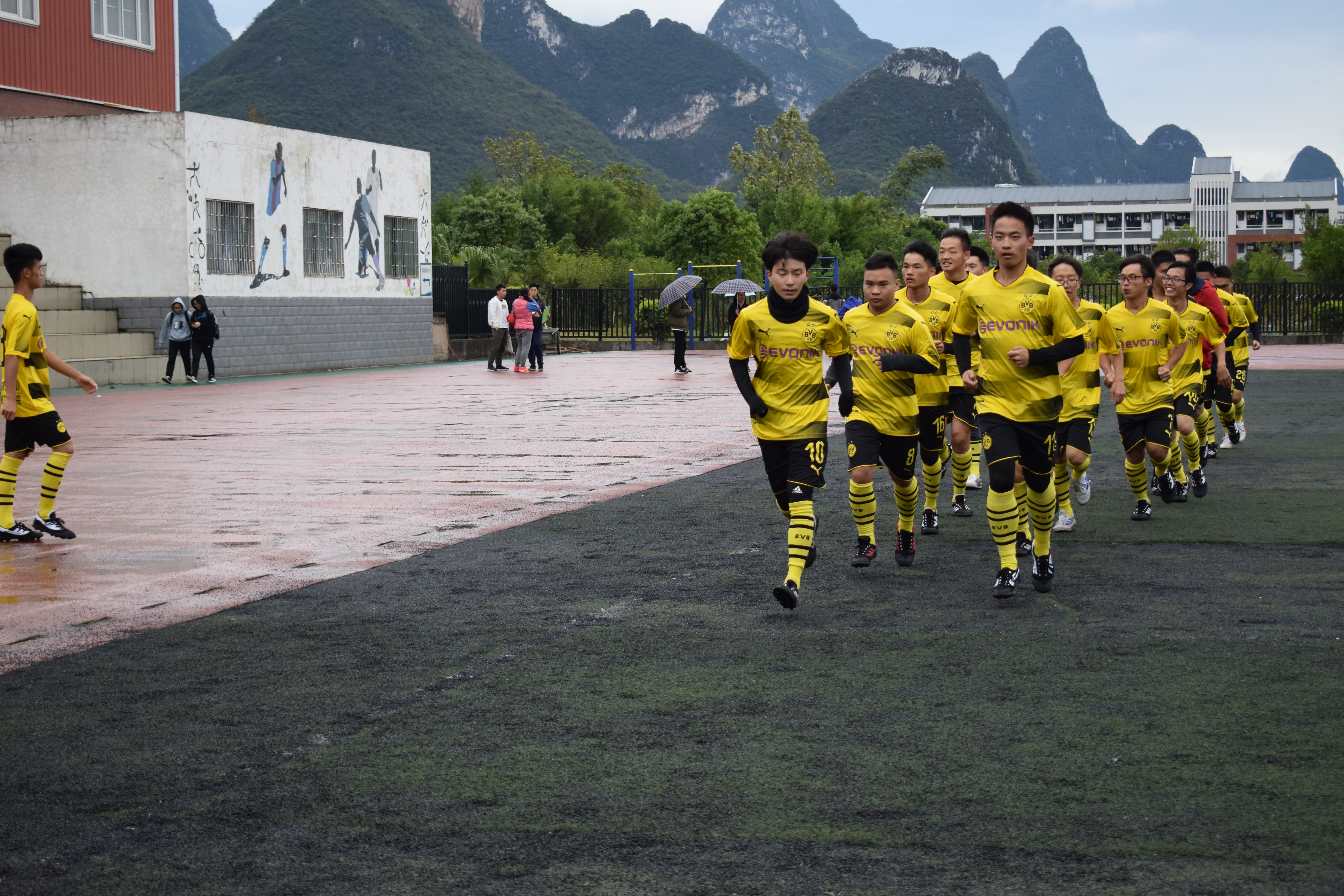 小组赛告捷,球队锁定晋级资格 小组赛告捷,球队锁定晋级资格