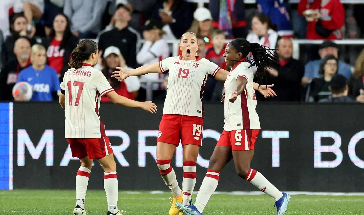 开云体育-德国女足大比分战胜对手，领先优势明显