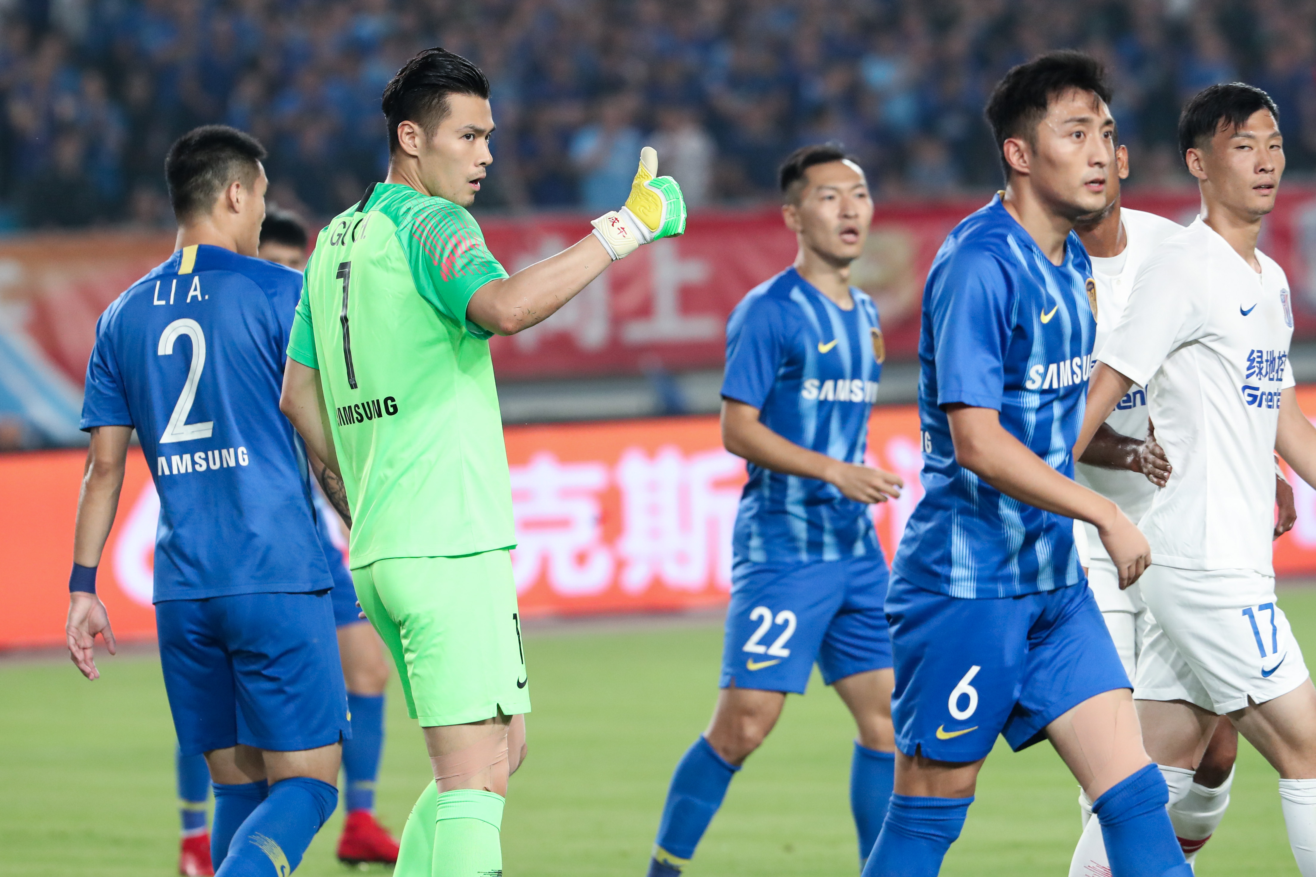 开云体育-大连港将迎战江苏苏宁，主场氛围将是关键