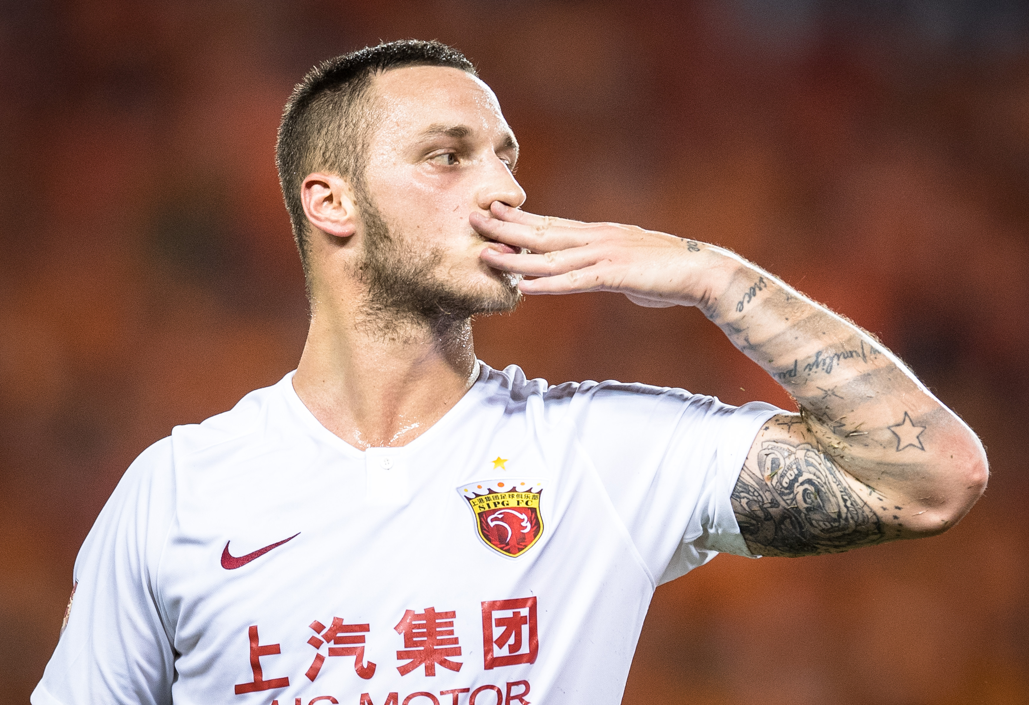 开云体育-上海上港客场被武汉卓尔追平，遗憾收获平局