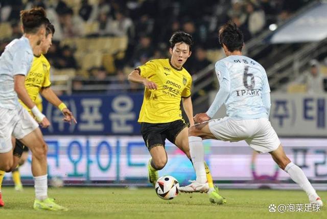韩国足球队连续获胜,斩获连战佳绩 韩国足球队连续获胜,斩获连战佳绩