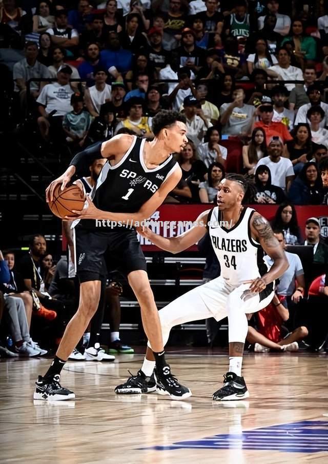 湖人胜马刺,肯巴-沃克手感冰凌,砍下39分 湖人胜马刺,肯巴-沃克手感冰凌,砍下39分