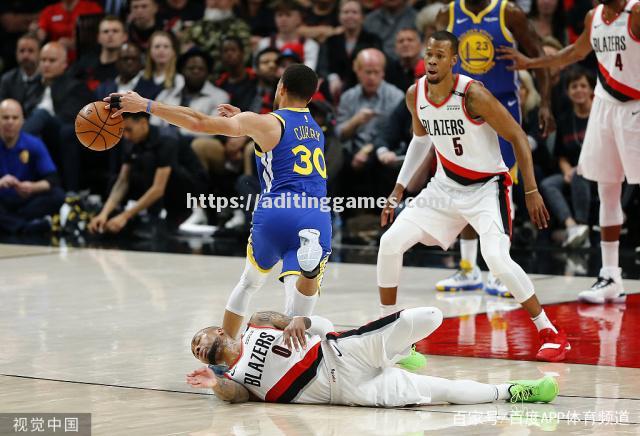 勇士客场惨败开拓者,库里三分球不中 勇士客场惨败开拓者,库里三分球不中