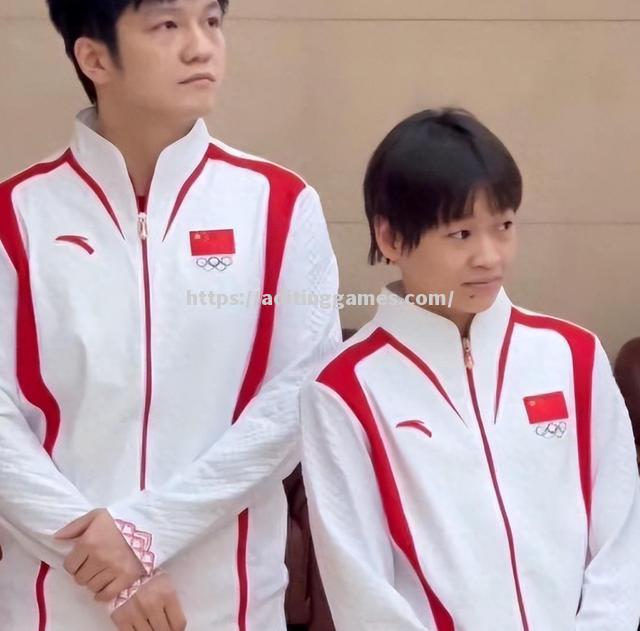 狂热球迷变身第12人,成为助威阵容一员 狂热球迷变身第12人,成为助威阵容一员