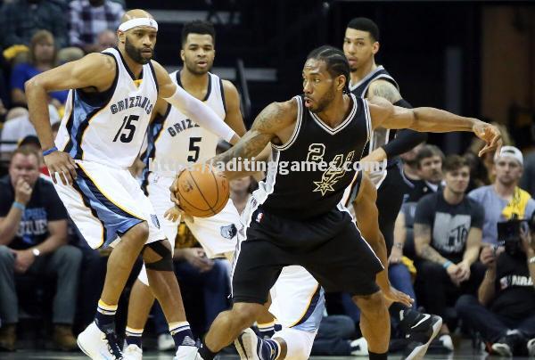 马刺队全面爆发,大比分轻取对手锁定下一轮 马刺队全面爆发,大比分轻取对手锁定下一轮