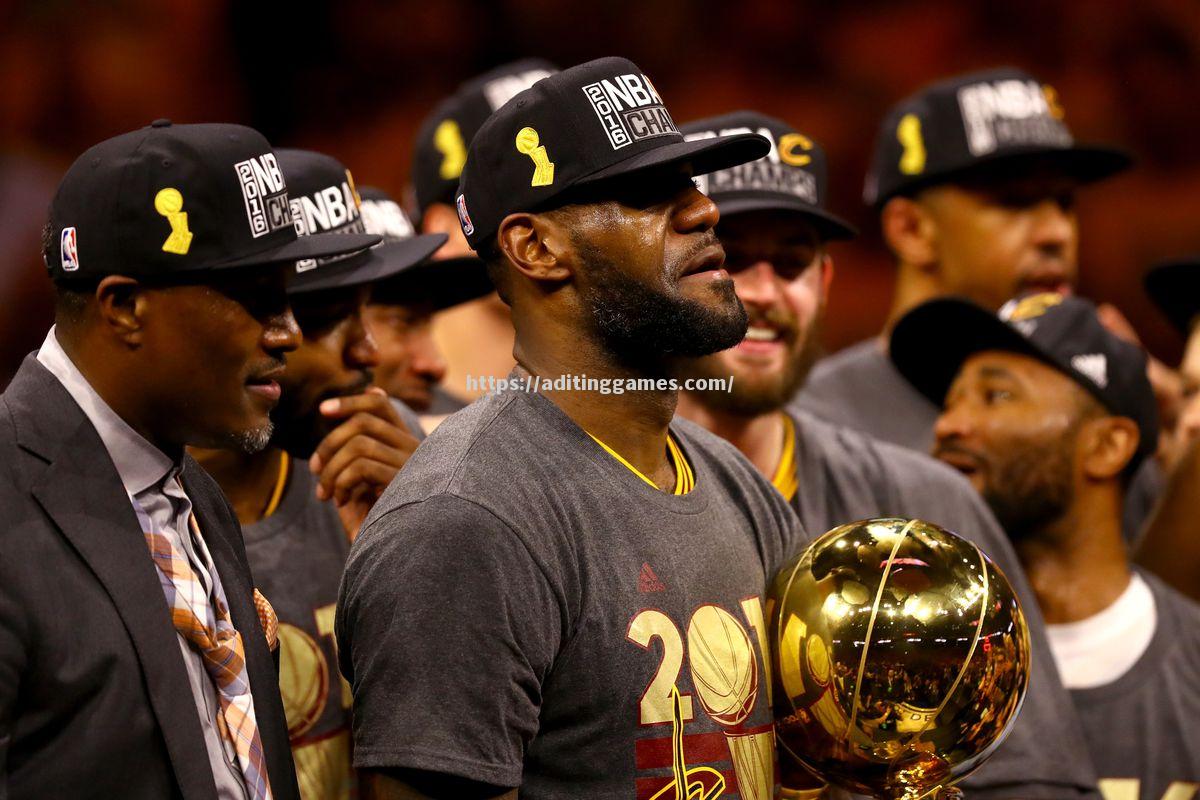 詹姆斯独揽三双,带领骑士晋级总决赛 詹姆斯独揽三双,带领骑士晋级总决赛