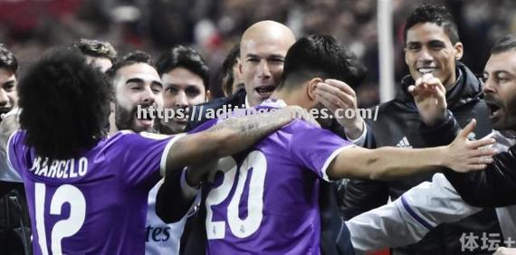 皇马将迎战塞维利亚,争取宝贵的三分稳固领先优势 皇马将迎战塞维利亚,争取宝贵的三分稳固领先优势