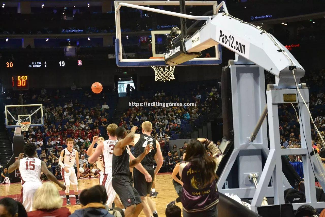 实况:比赛上演风云变幻,全场热血激战 实况:比赛上演风云变幻,全场热血激战