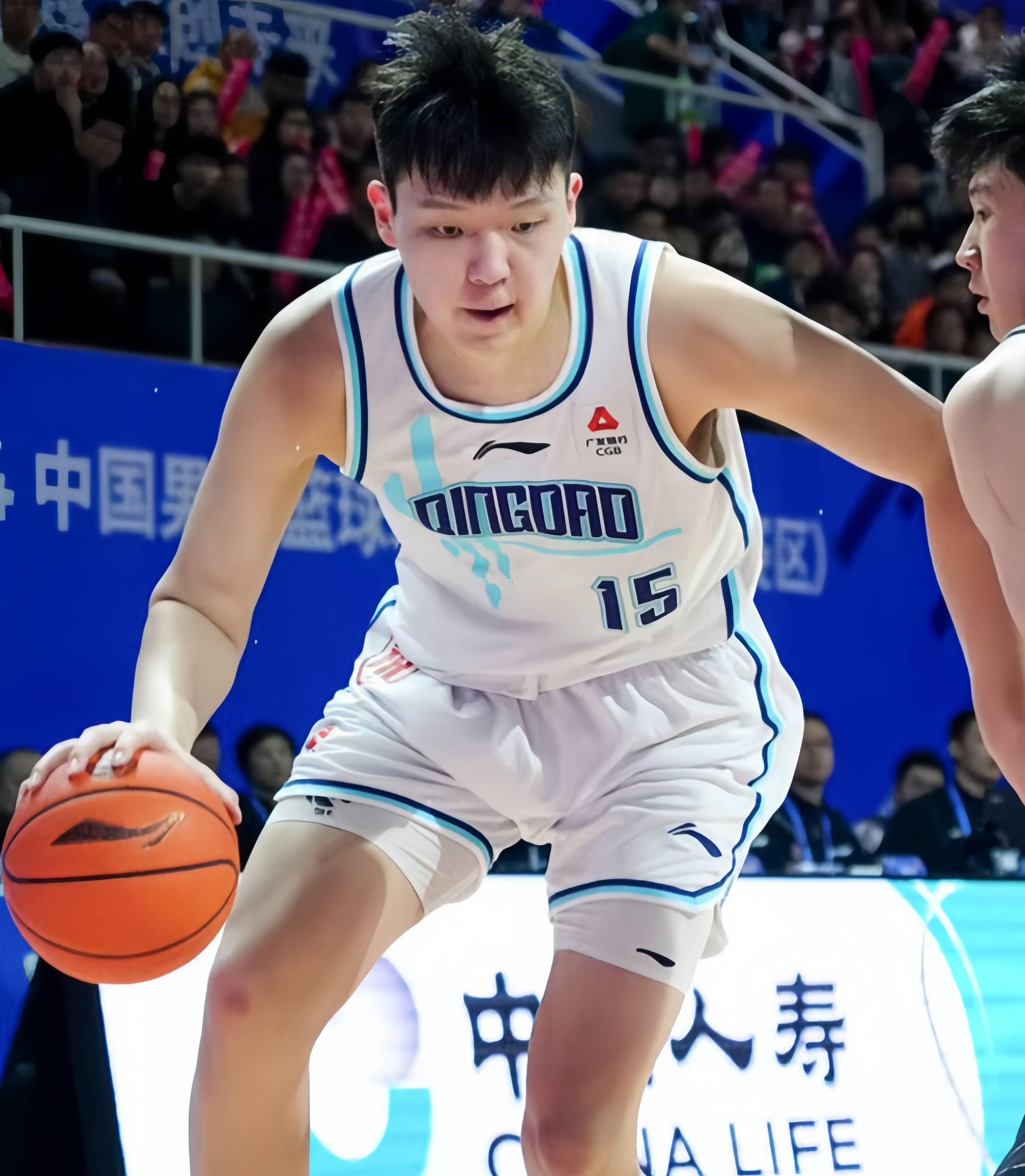 利物浦客场逼平曼城,球队表现稳中有升 利物浦客场逼平曼城,球队表现稳中有升