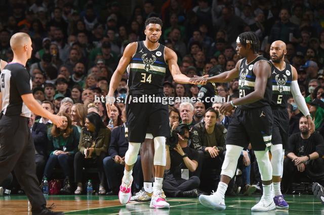 雄鹿队连续轰下100+得分,攻击火力令人震撼 雄鹿队连续轰下100+得分,攻击火力令人震撼