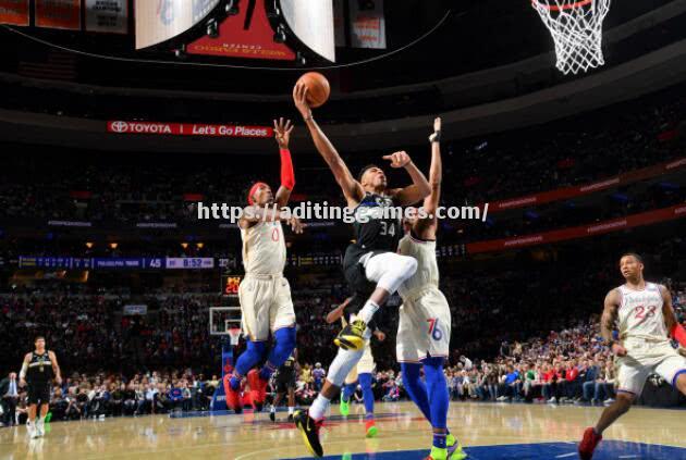 雄鹿队连续轰下100+得分,攻击火力令人震撼 雄鹿队连续轰下100+得分,攻击火力令人震撼