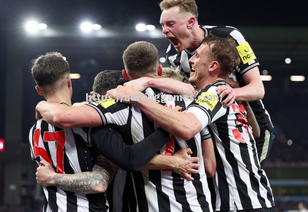 沙尔克客场逆转，继续保持胜势