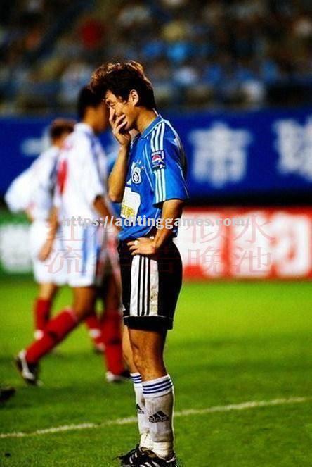 大连实德球队备战决赛,冲击冠军 大连实德球队备战决赛,冲击冠军