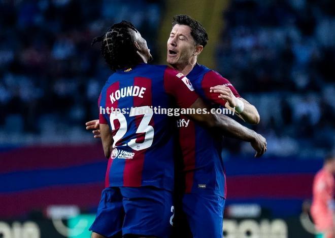 巴萨南辕北辙,阿拉维斯精彩逆袭 巴萨南辕北辙,阿拉维斯精彩逆袭