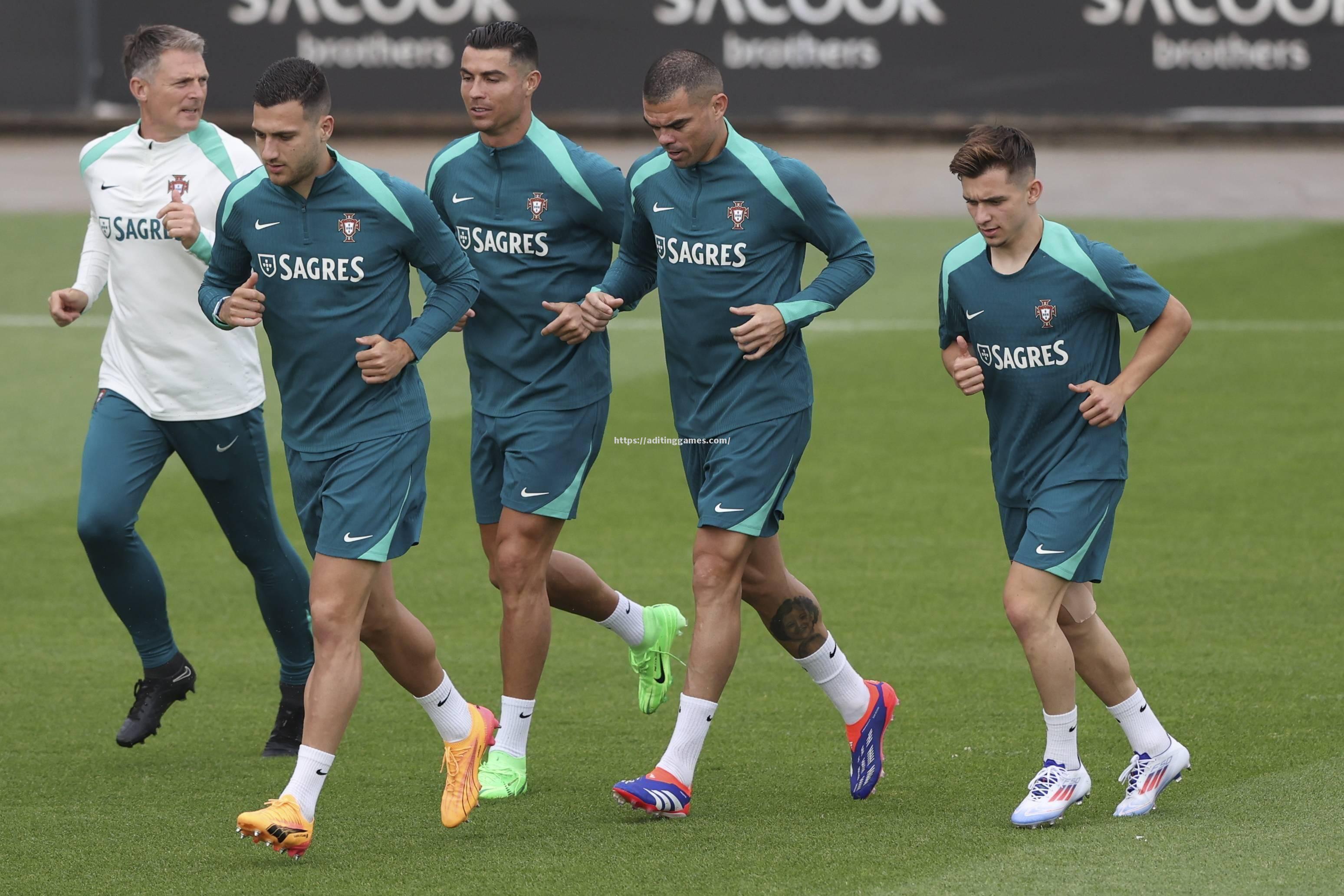 葡萄牙女足队员成功击败对手,晋级决赛 葡萄牙女足队员成功击败对手,晋级决赛