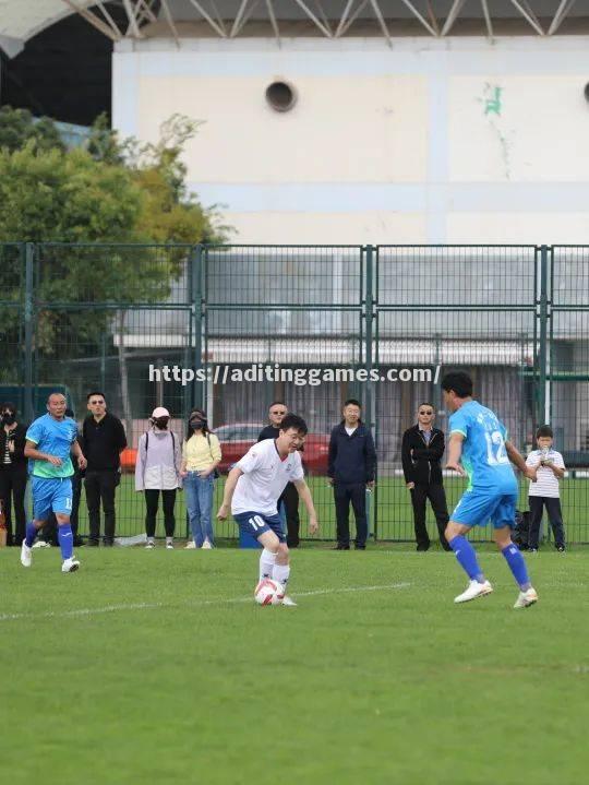 突尼斯队选手努力拼搏,奋力争先 突尼斯队选手努力拼搏,奋力争先