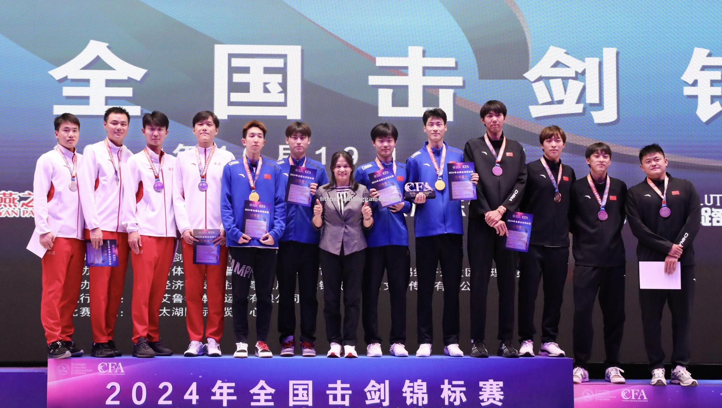 美国选手斩获击剑金牌，惊人表现