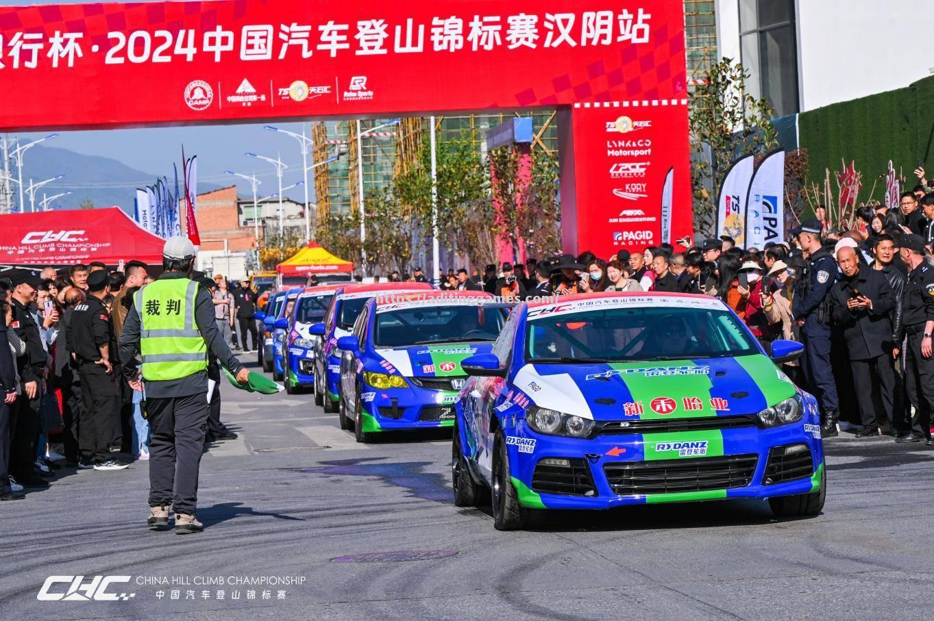 燃烧的激情,比赛中的每一个瞬间都浴血奋战 燃烧的激情,比赛中的每一个瞬间都浴血奋战