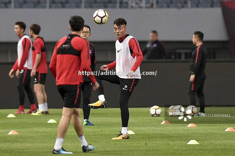 重庆斯威俱乐部新政策实施,球员赛场表现引人注目 重庆斯威俱乐部新政策实施,球员赛场表现引人注目