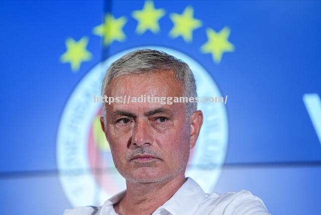 开云体育-里尔主帅谈战术调整，力争胜利保持领先位置