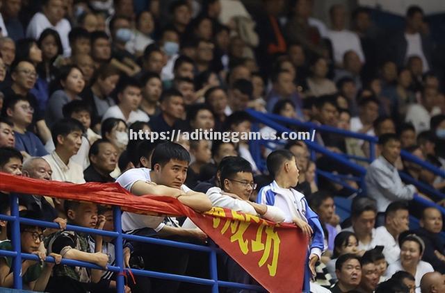 战术对决前所未有激情碰撞,比赛紧张刺激 战术对决前所未有激情碰撞,比赛紧张刺激