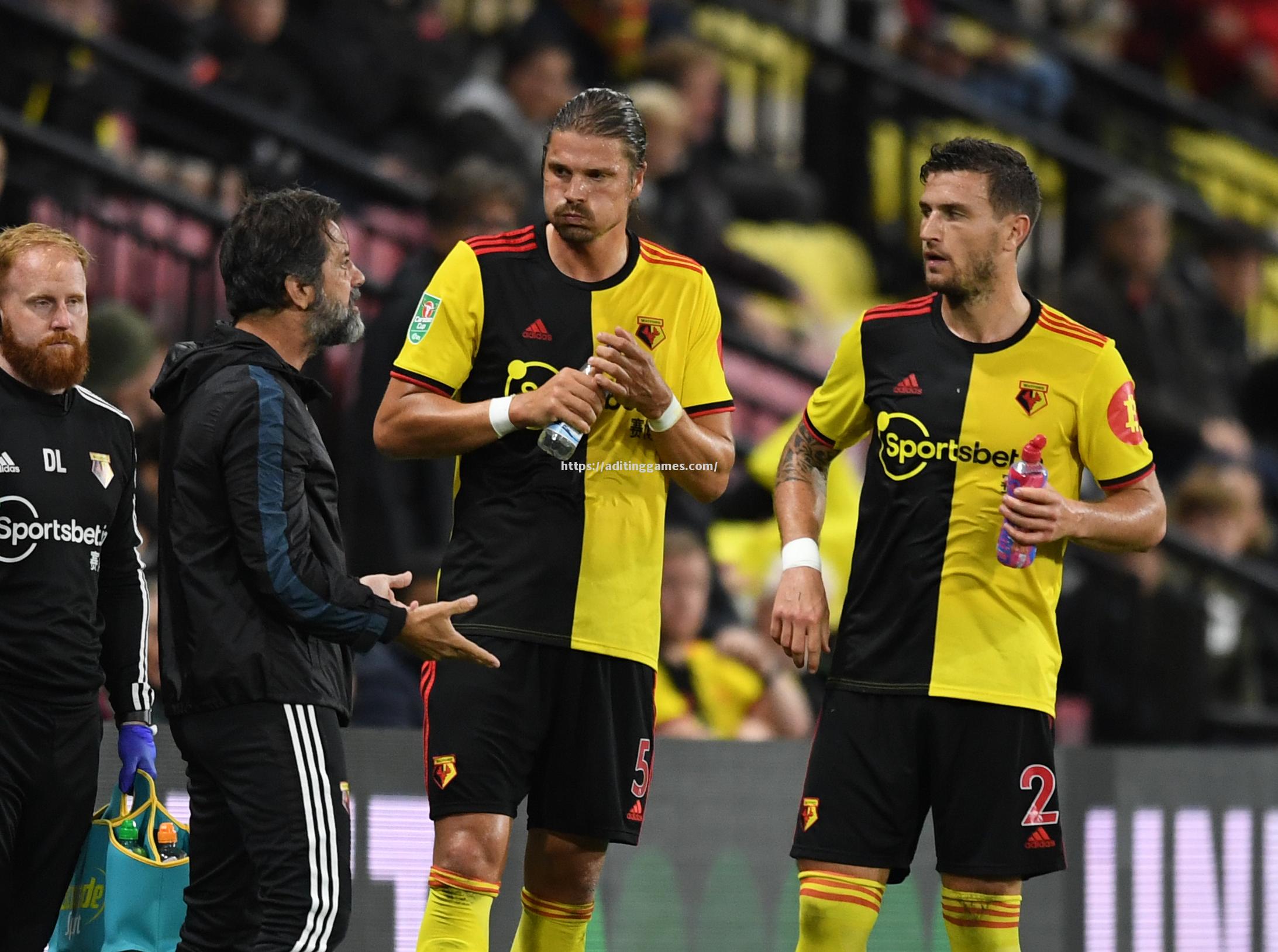 紧张比拼中战胜强敌,球队士气高昂 紧张比拼中战胜强敌,球队士气高昂