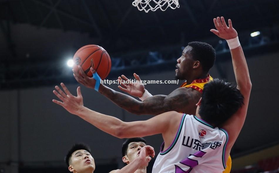 劲旅对阵:恒大硬战获胜,积分榜上升 劲旅对阵:恒大硬战获胜,积分榜上升