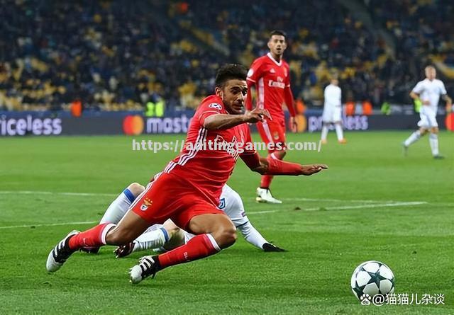 开云体育-皇马遭遇惨败，卫冕势头受挫