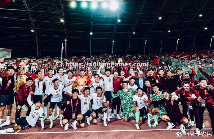 亚洲足球强队争相挑战,赛场气氛燃烧 亚洲足球强队争相挑战,赛场气氛燃烧