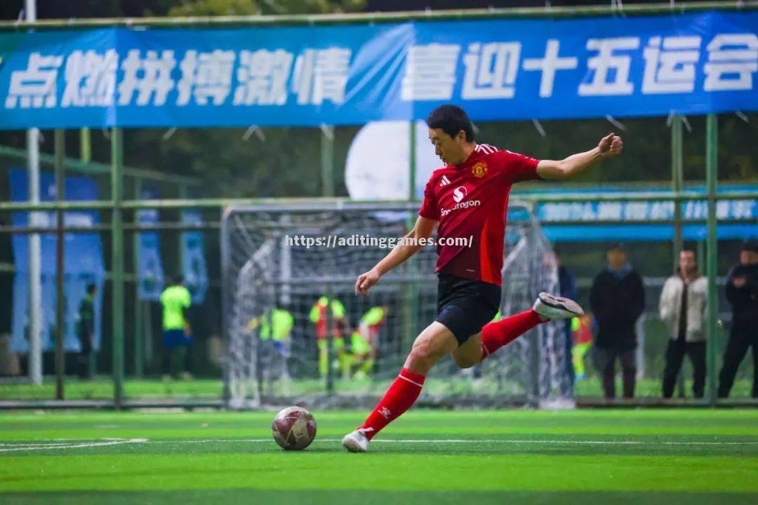 开云体育-紧张比赛中球队实力对决，角逐激烈